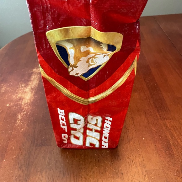 Durable plastic feed sack tote. - Picture 4 of 6